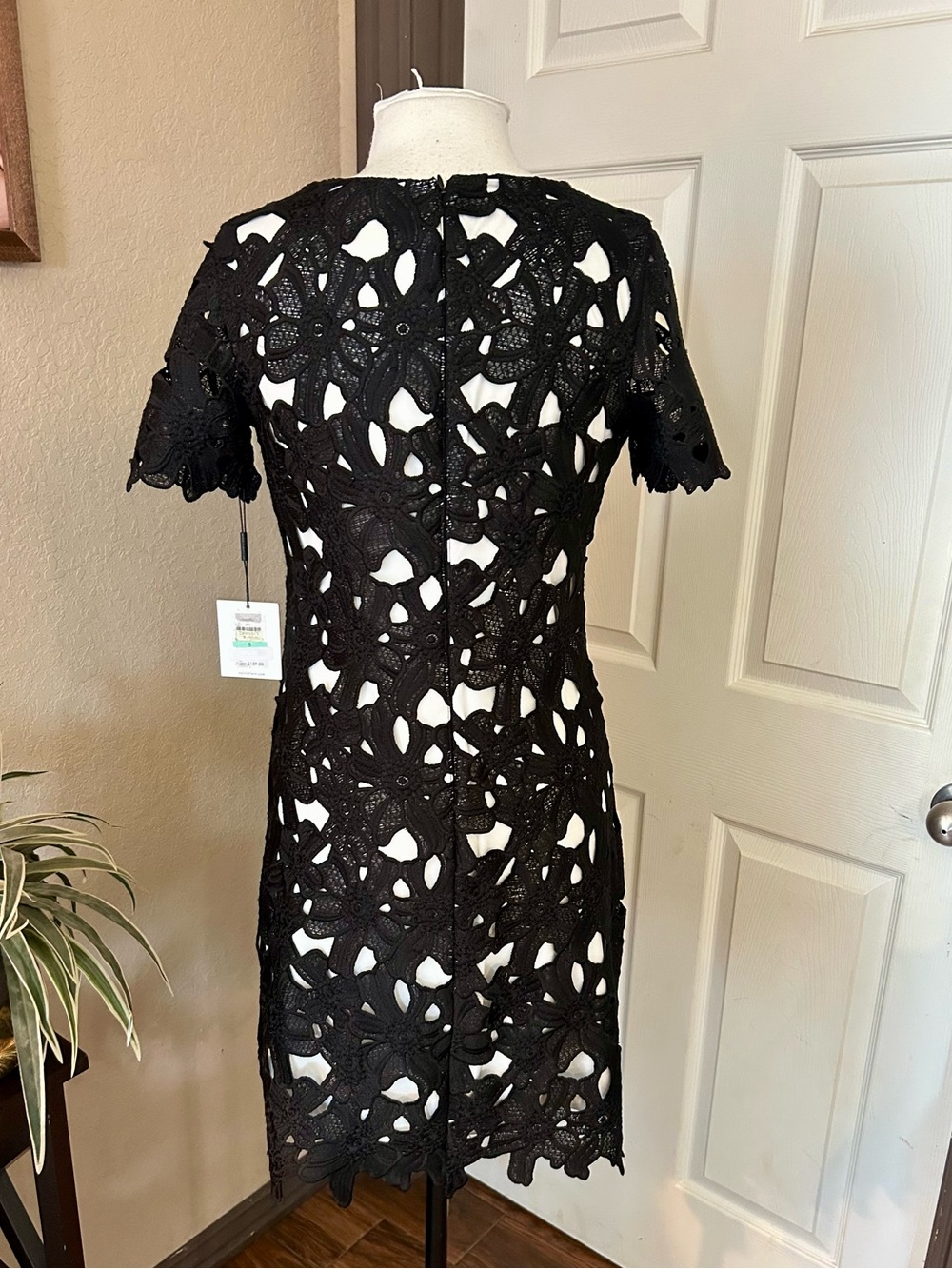 NWT Calvin Klein Black and White Lace Dress - Picture 3 of 7